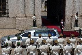 Honors coffin former President of Chile Sebastián Piñera
